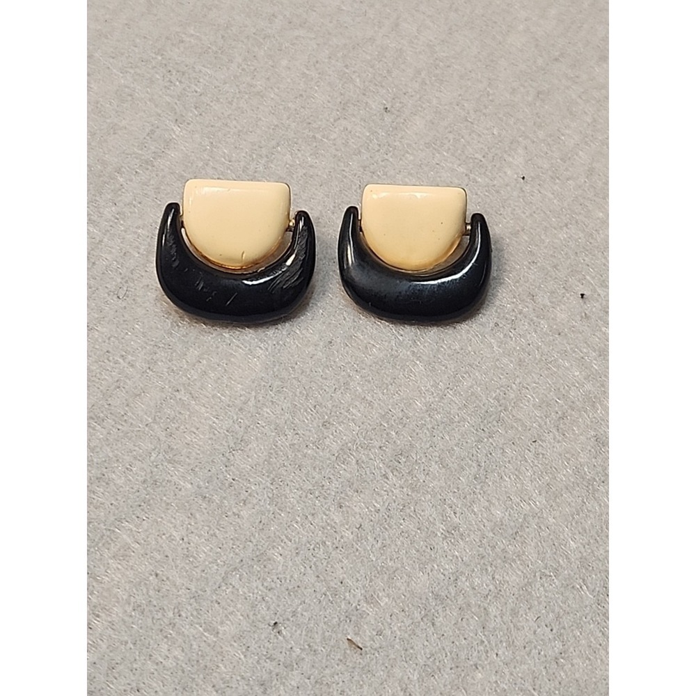 Vintage Pierced Cream And Black Earrings